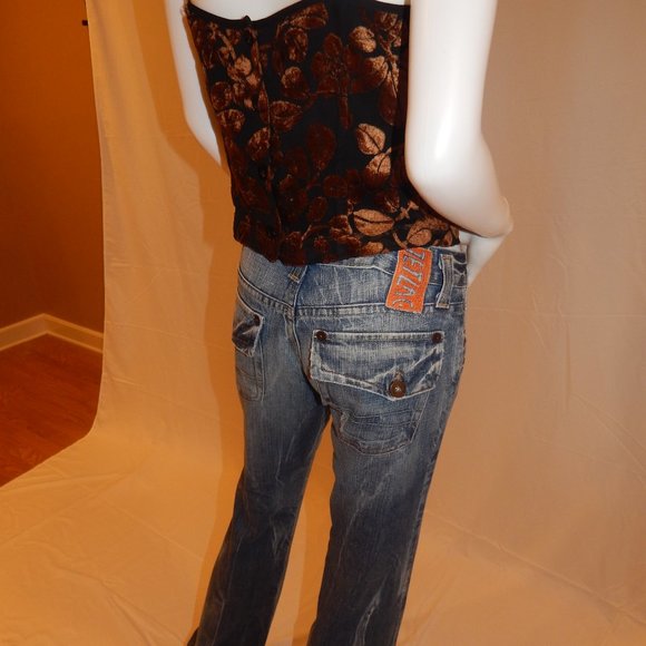 Jetlag - Picture 4 of 8